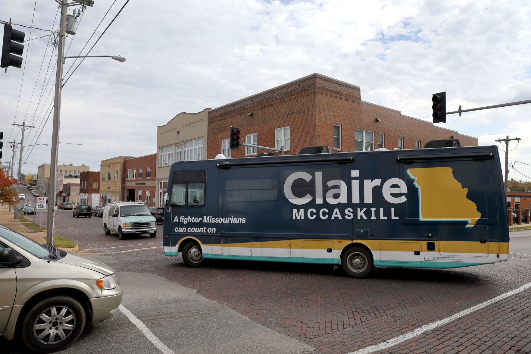 Claire McCaskill campaigns to keep Senate seat